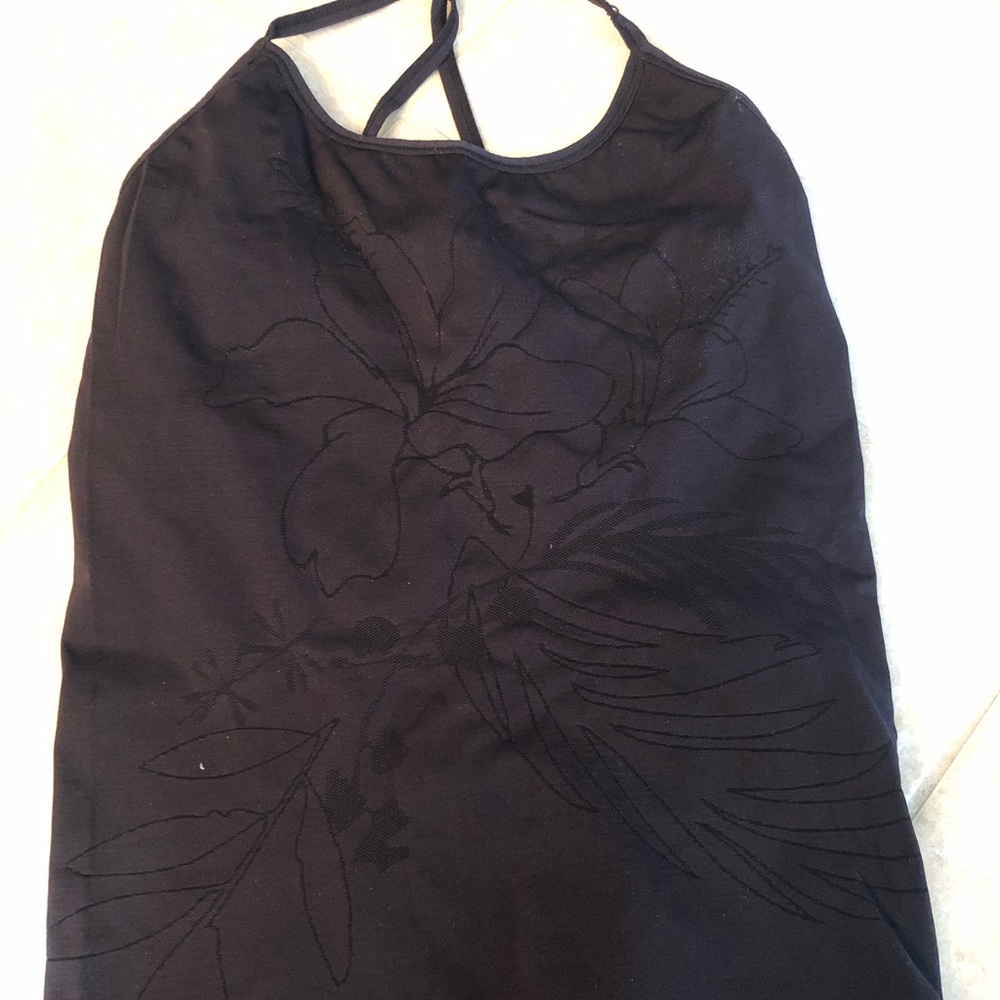 Black yoga top